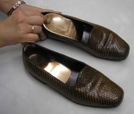 Shoes with copper insoles